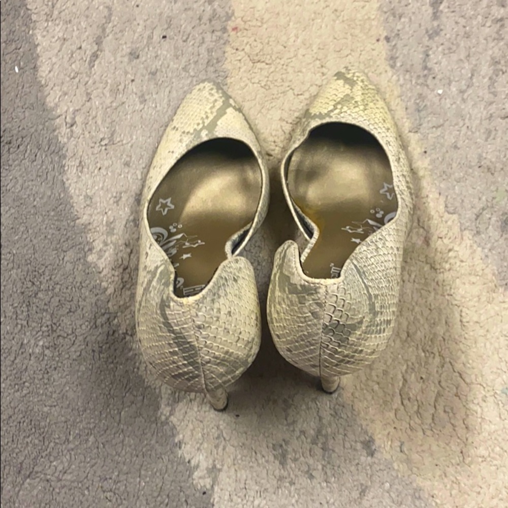 Shoes/heels